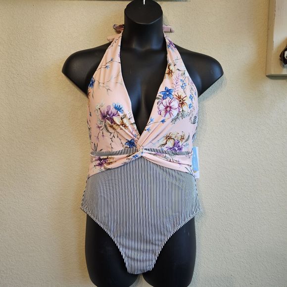 NWT Cupshe Plus Size Onepiece Halter Swimsuit Pink Floral Black Striped Size XXL - Picture 3 of 5
